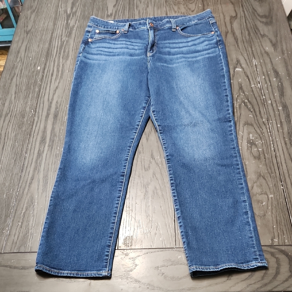 GAP Women's Straight Leg Blue Jeans